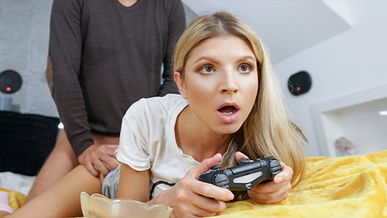 ExxxtraSmall Gina Gerson Gamer Girl Focus 11 18 2021 - AC Server